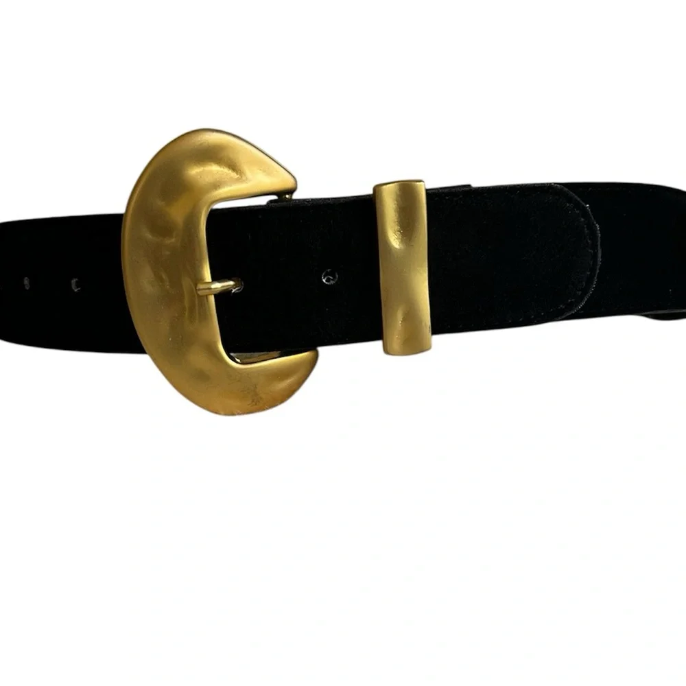 Women’s Black Suede 1 1/2 inch Wide Belt with Gold Hammered Buckle Size M
